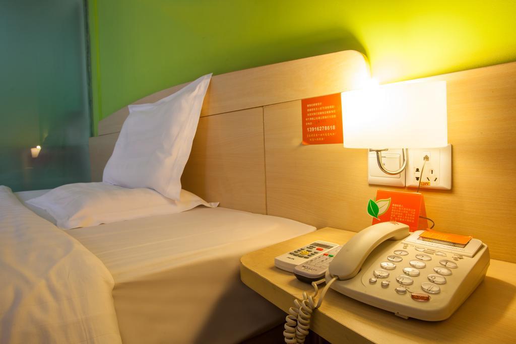7Days Inn Guilin Zhengyang Road Pedestrain Street Room photo