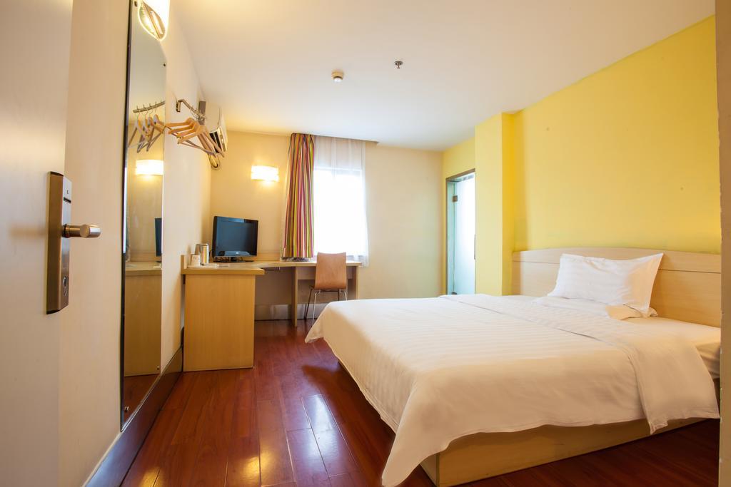 7Days Inn Guilin Zhengyang Road Pedestrain Street Room photo